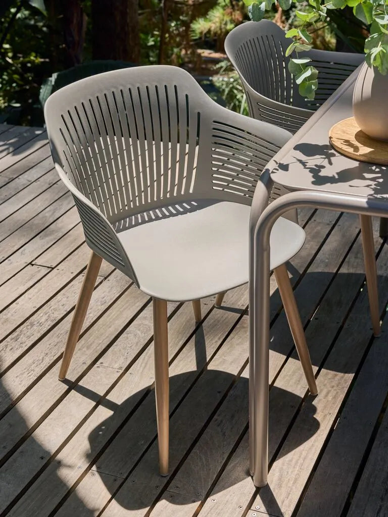 Tavolo da esterno RAUMA P90xL140 cm color sabbia scuro