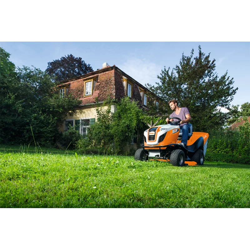 Trattorino rasaerba STIHL RT 6112 ZL
